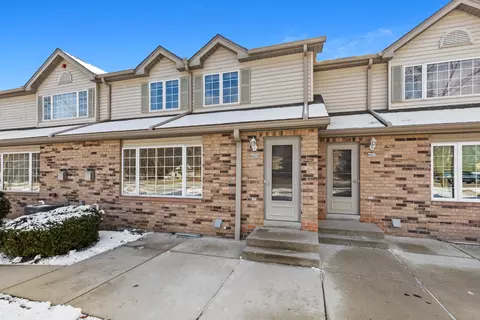 4225 W Grange, Greenfield, WI 53221