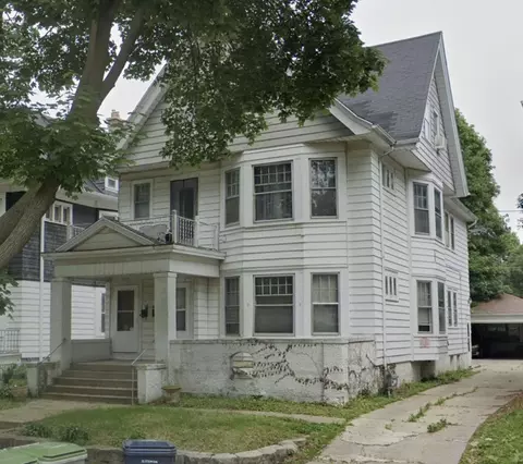 2836 N Frederick #2838, Milwaukee, WI 53211