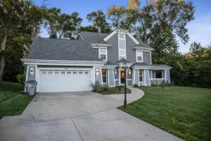 9304 W Mt Zion, Milwaukee, WI 53224
