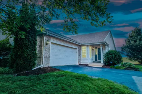 1218 Steeplechase, Watertown, WI 53094