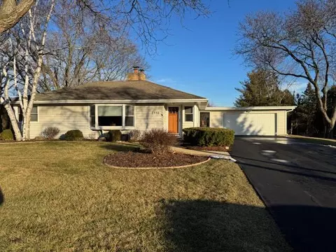 3440 Mountain, Brookfield, WI 53045