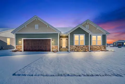 9594 S Sophia, Franklin, WI 53132
