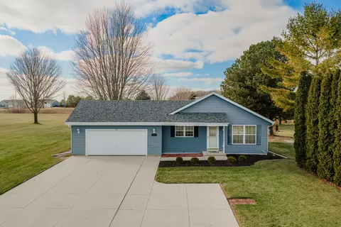 1711 Airport, Hartford, WI 53027