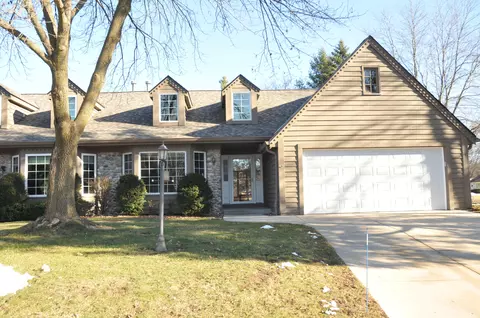 3892 S Oakbrook, Greenfield, WI 53228