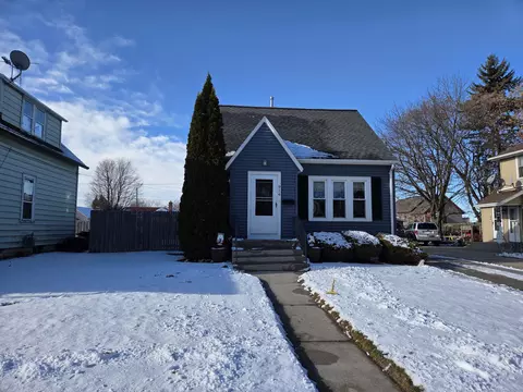 914 S 24th, Manitowoc, WI 54220