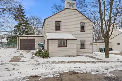 5596 Arrowwood, Greendale, WI 53129