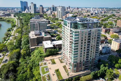 1522 N Prospect #204, Milwaukee, WI 53202