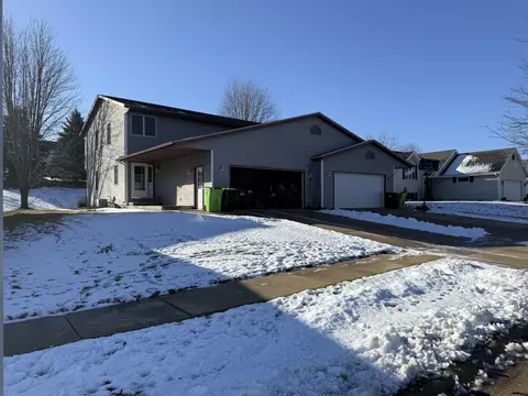 1381 Patton #1383, Hartford, WI 53027