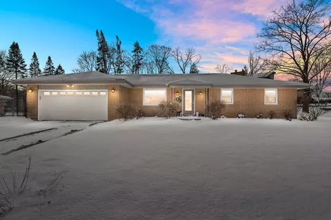 2621 S Seymour, West Allis, WI 53227