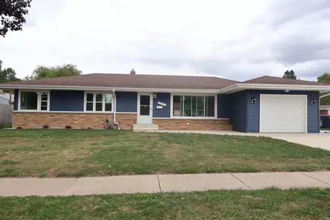 2711 Hyacinth, Janesville, WI 53545