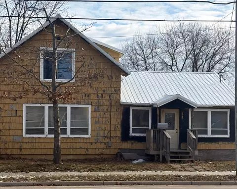 1208 Academy, Elroy, WI 53929