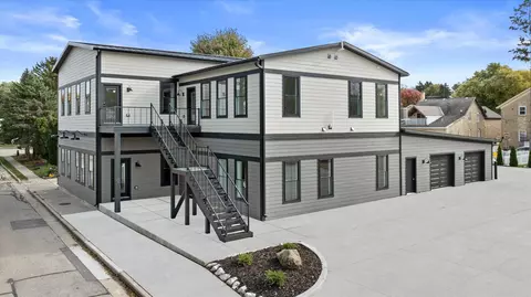 308 Oak #202, Slinger, WI 53086