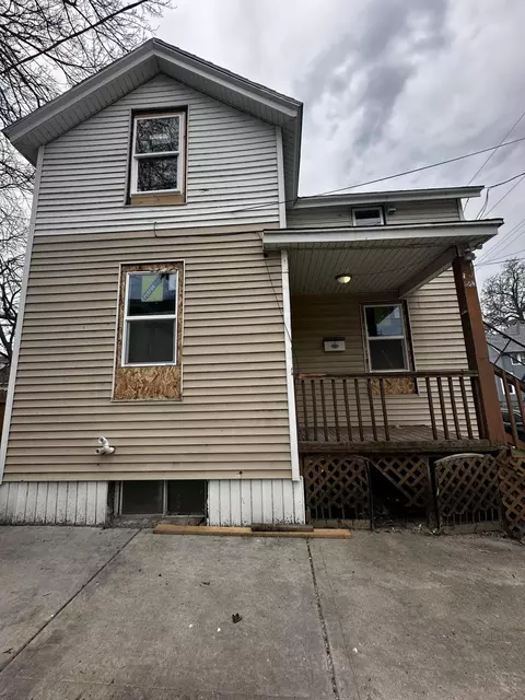 1009 Hilker, Racine, WI 53403