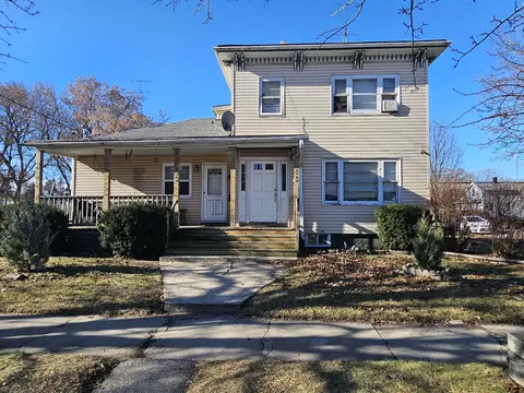 4702 8th, Kenosha, WI 53140