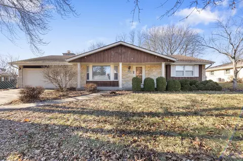 7975 S Wynbrook, Oak Creek, WI 53154