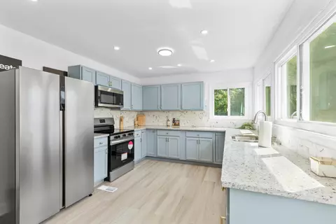 550 N Riverside, Saukville, WI 53080