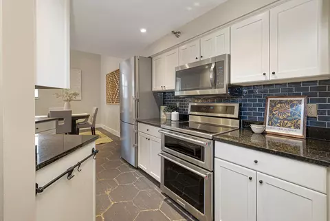270 E Highland #437, Milwaukee, WI 53202