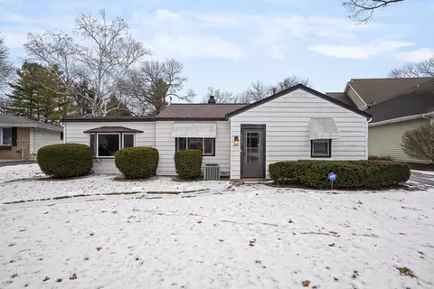 8705 2nd, Pleasant Prairie, WI 53158