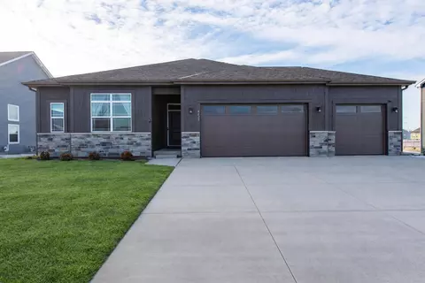 9029 Creekside, Pleasant Prairie, WI 53158