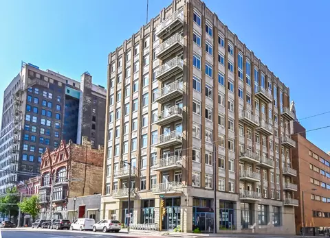 741 N Milwaukee #303, Milwaukee, WI 53202
