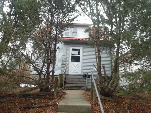 4086 N 6th, Milwaukee, WI 53212