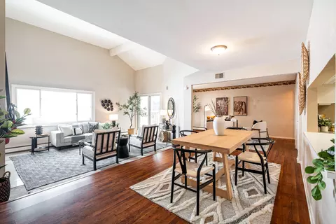 330 E Beaumont #204, Whitefish Bay, WI 53217