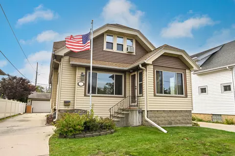 2113 E Tripoli, Saint Francis, WI 53235