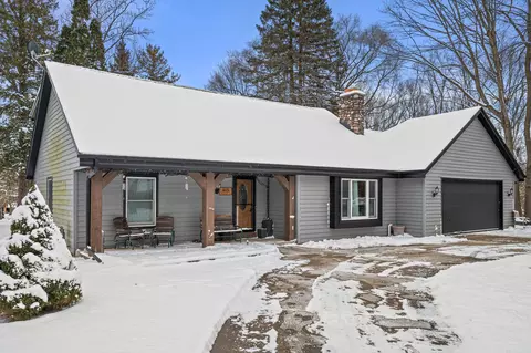w220n2612 Maplewood, Waukesha, WI 53186