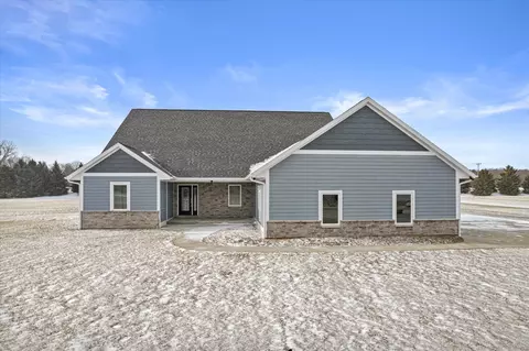 w399s10935 Connor, Eagle, WI 53119