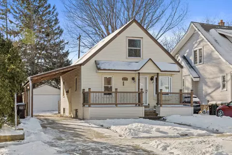 2319 Eden, Saint Francis, WI 53235