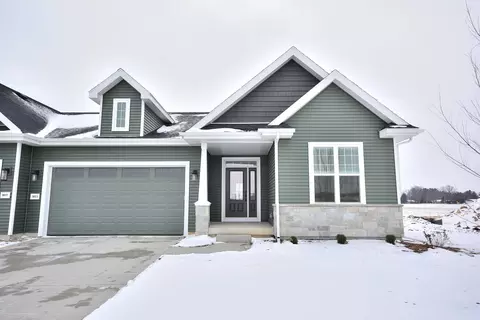 1021 Elderberry, Oconomowoc, WI 53066