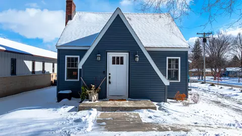 1 Merrill Crst, Madison, WI 53705