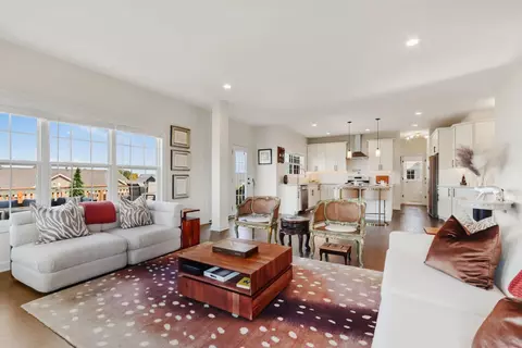 565 N Boulder Rdg, Lake Geneva, WI 53147