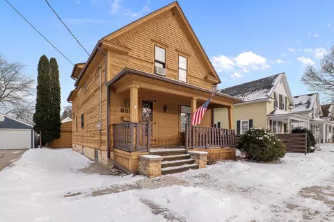 851 N 10th, Manitowoc, WI 54220