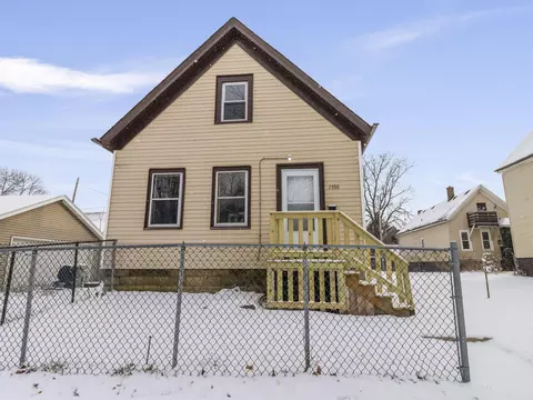 2558 N 24th, Milwaukee, WI 53206