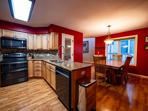 n34w23861 Grace #B, Pewaukee, WI 53072