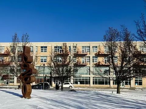 705 Village Grn #305, West Bend, WI 53090