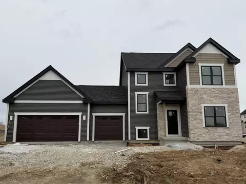 1369 Scotsland, Oconomowoc, WI 53066