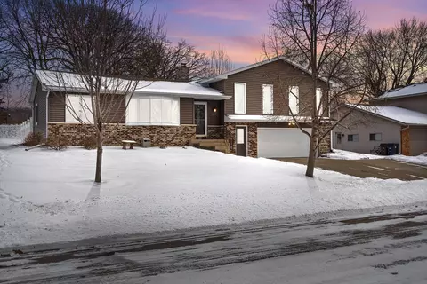 1024 Park Rdg, Onalaska, WI 54650