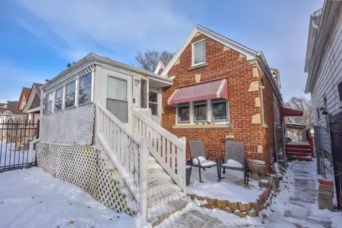 4926 N 37th, Milwaukee, WI 53209