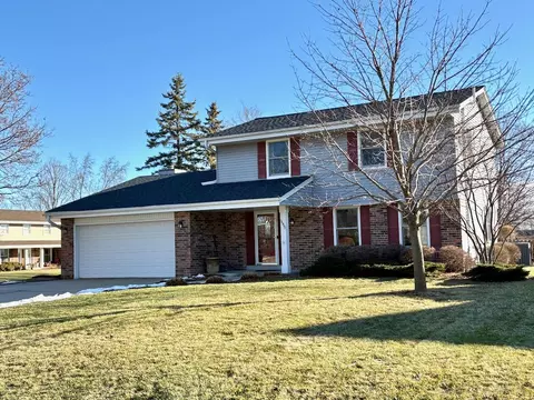 3560 S Sandalwood, New Berlin, WI 53151