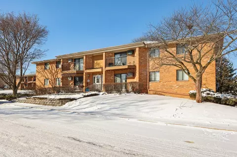 4417 S Greenridge UNIT G, Greenfield, WI 53220