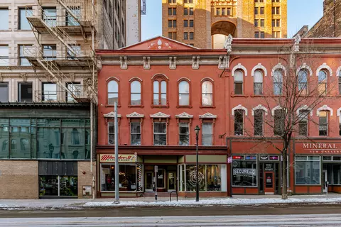 715 N Milwaukee #305, Milwaukee, WI 53202