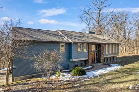 n1947 Forest Ridge Drive, Shelby, WI 54601