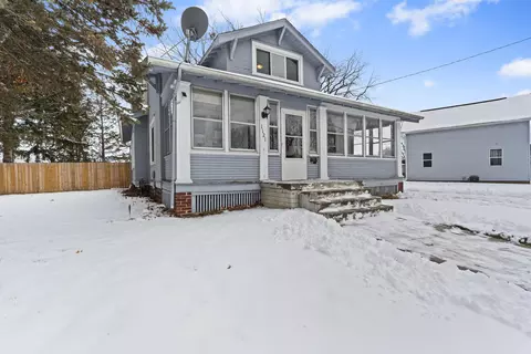 1121 River, Watertown, WI 53094