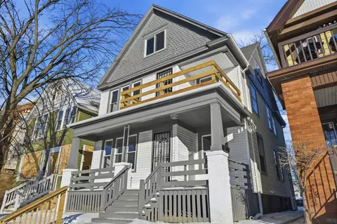 4222 W Lloyd, Milwaukee, WI 53208