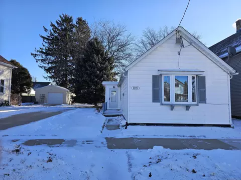 1219 S 21st, Manitowoc, WI 54220