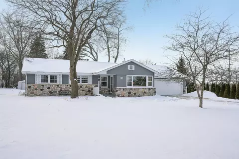 4785 Meadow Vw W, Brookfield, WI 53005