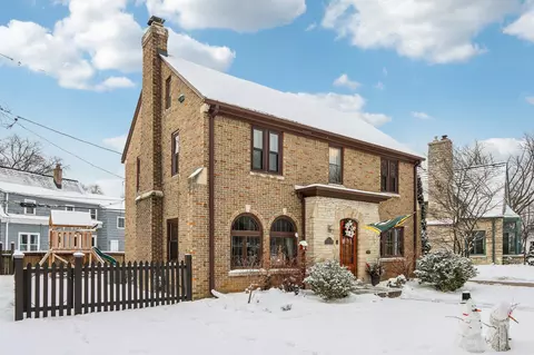 6839 Wellauer, Wauwatosa, WI 53213
