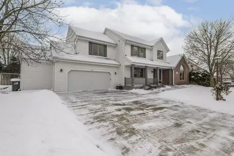 2217 Deer, Waukesha, WI 53189